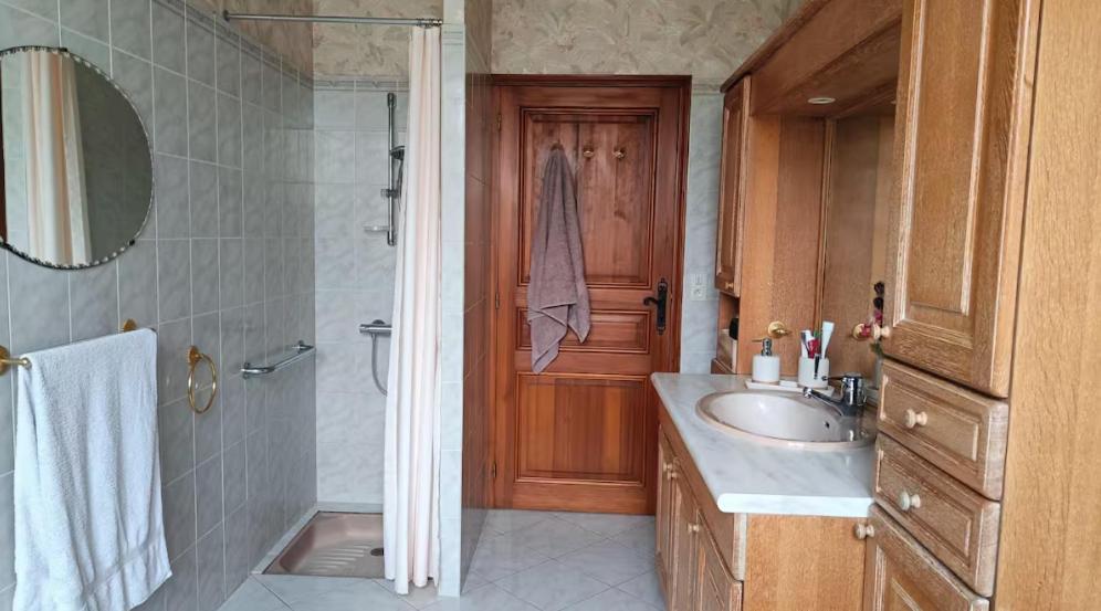 Maison Familiale La Vernelle Ngoại thất bức ảnh